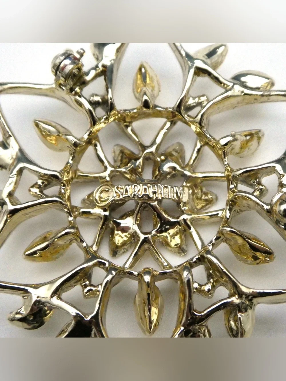 Sarah Coventry 1962 Peta-Lure Flower Brooch, Stamped - Vintage